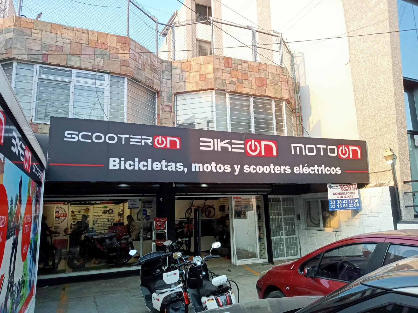 Anuncio en lona 13oz para exterior resistente a intemperie